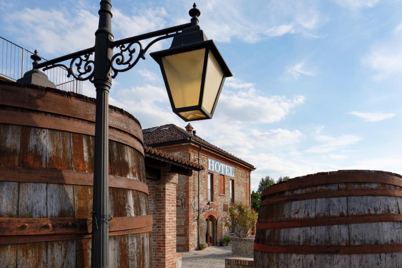 Hotel Le Botti Guarene Esterno foto