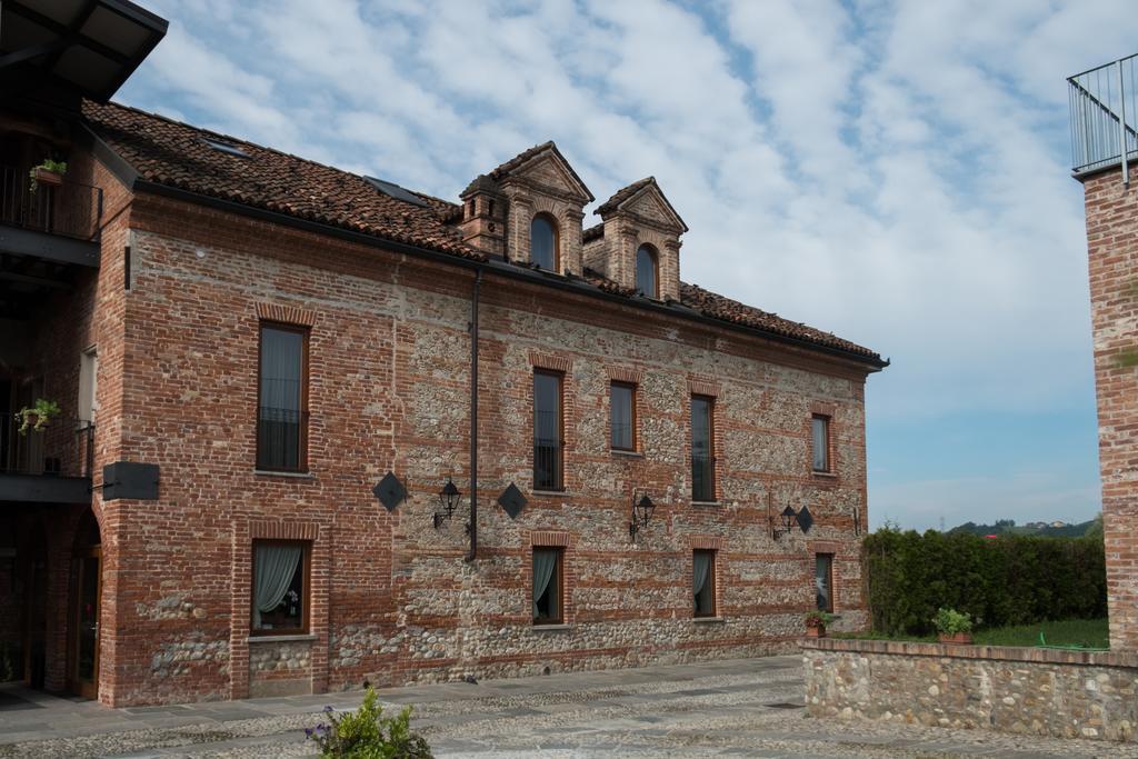 Hotel Le Botti Guarene Esterno foto