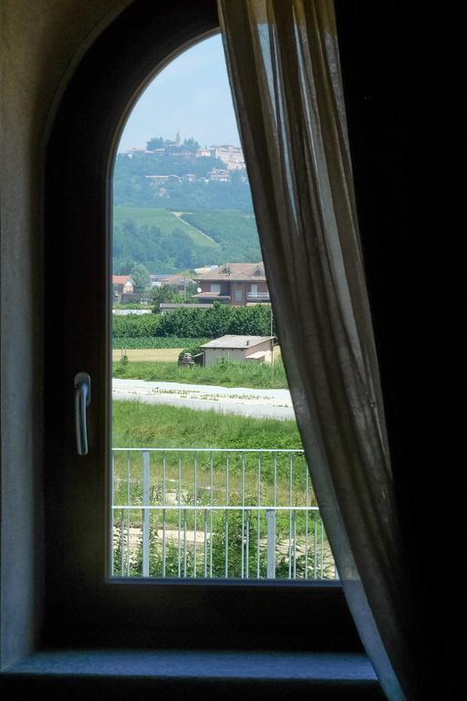 Hotel Le Botti Guarene Esterno foto
